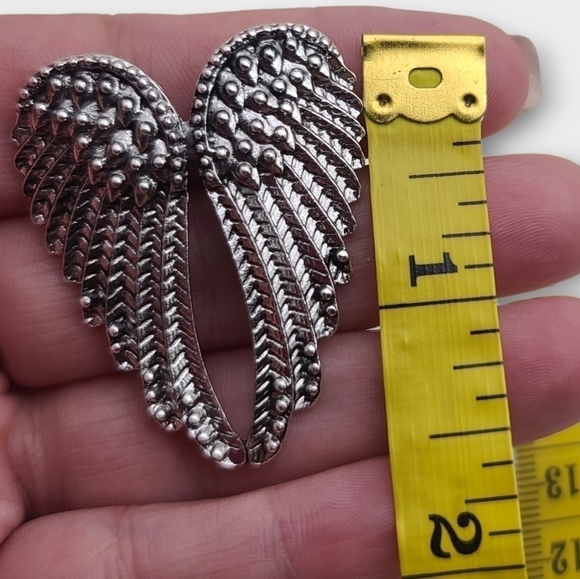 Textured Angel Wings Antique Silver Tone Statement Ring - Picture 9 of 10